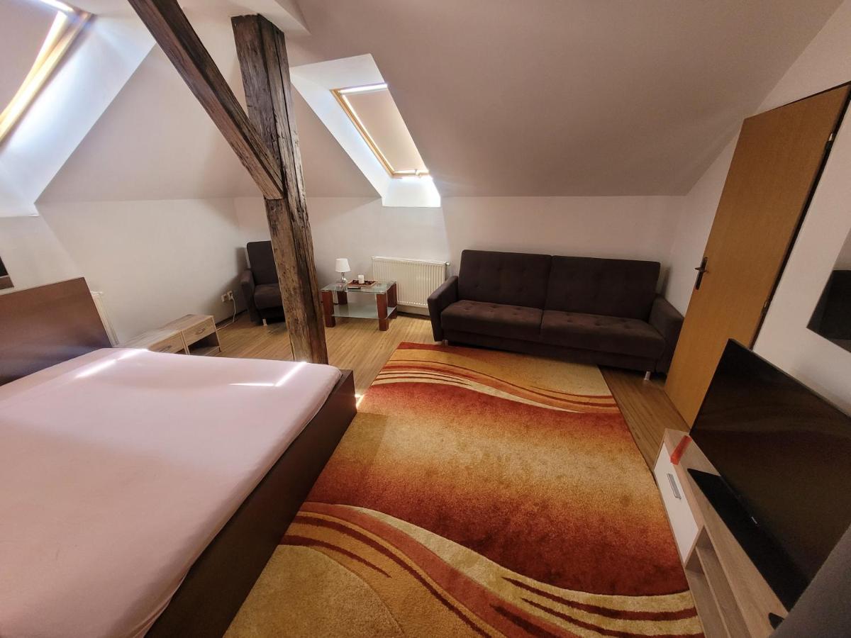 Apartments Zizkov B Прага Екстериор снимка
